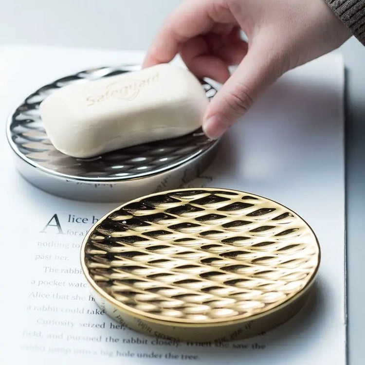 Porte-savon doré vue profil finition or premium luxe élégant salle de bain haut de gamme