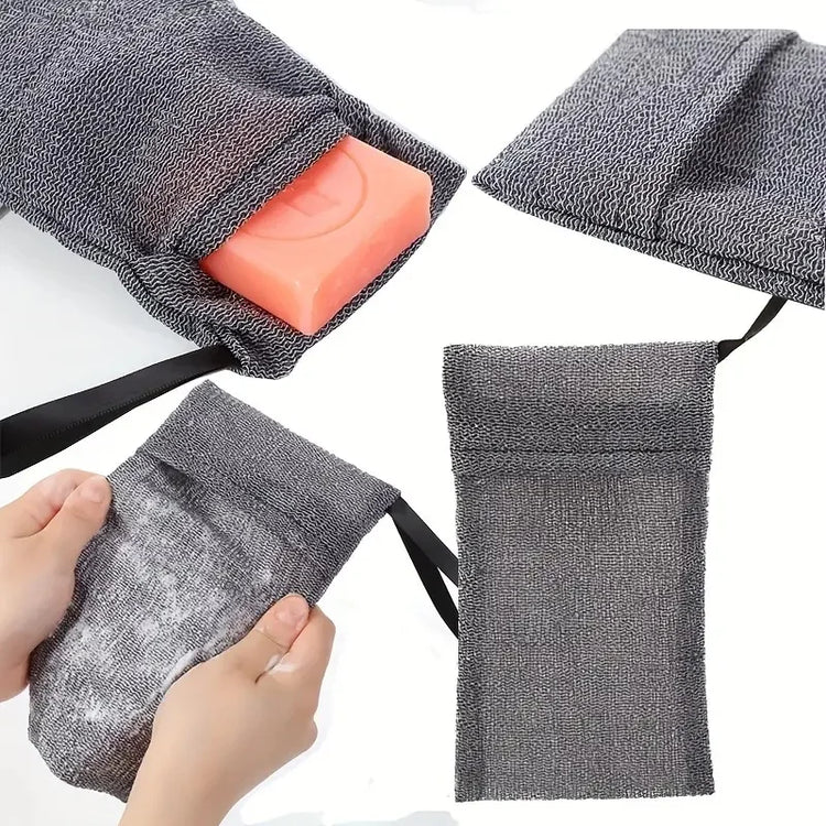 Porte-savon voyage tissu premium en utilisation - douceur protège savons délicats compacité adaptée tous bagages