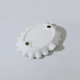 Porte-savon blanc mat en situation - Accessoire déco salle de bain style industriel moderne
